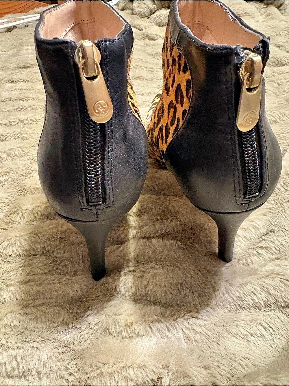 Adrienne Vittadini Nyla Leopard Calf Hair Ankle Bootie US 9.5 - Picture 6 of 13